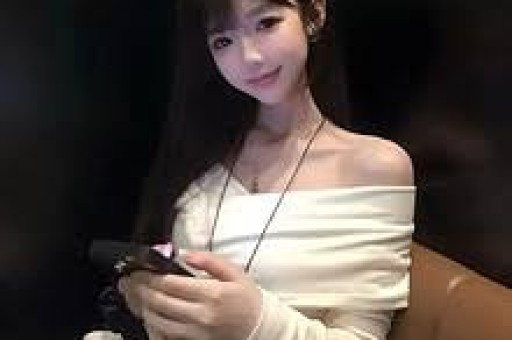 78岁秦祥林现状：前妻是谢贤初恋定居美国成富商谢贤去世没来